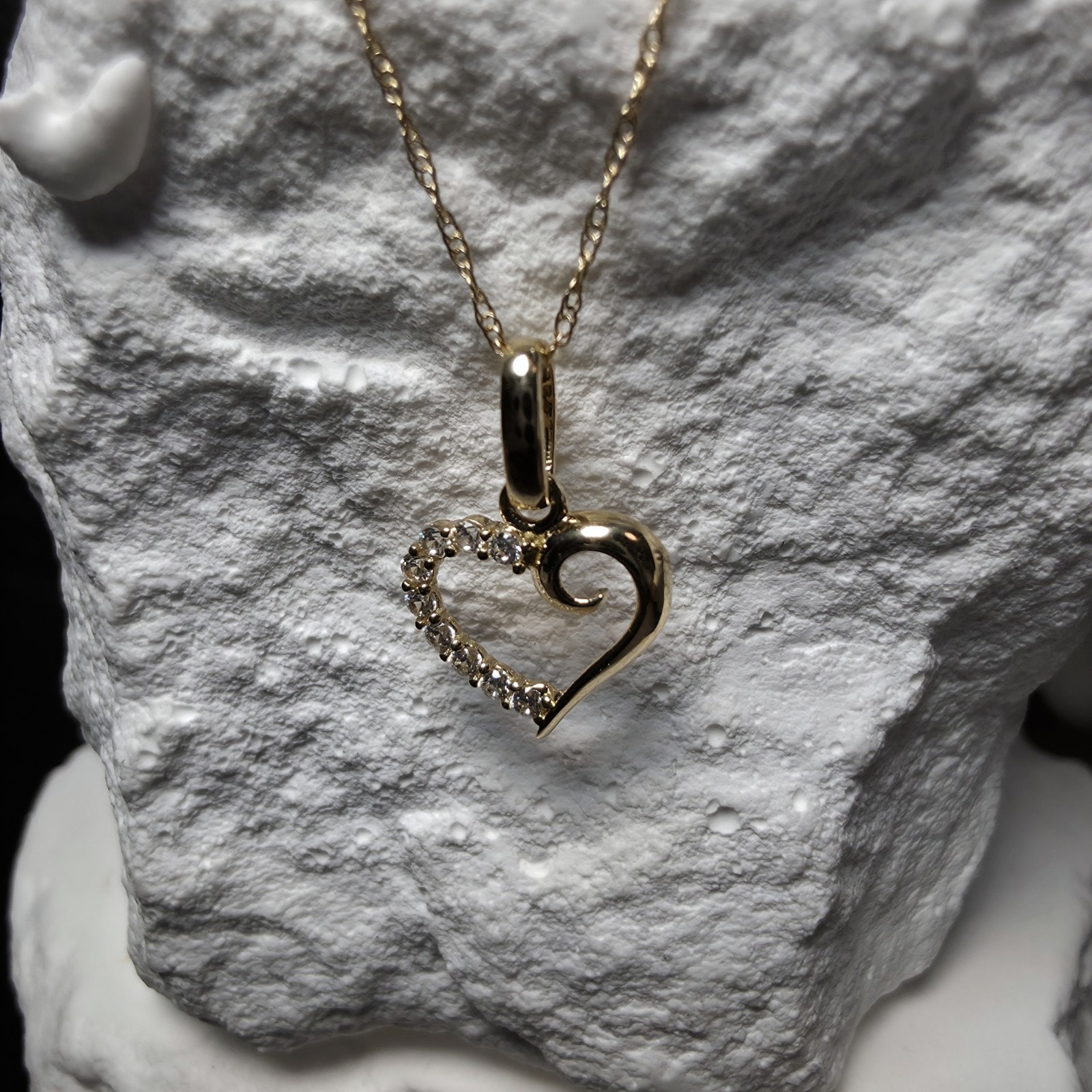 Solid 10k Yellow Gold Open Heart Pendant  10k Singapore Necklace 16 Inches
